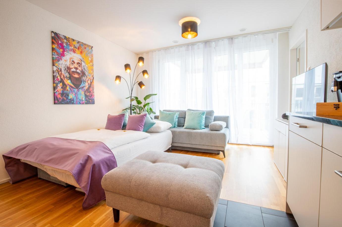 Appartement Special Einstein I Basel, Messe Kleinbasel 10-star