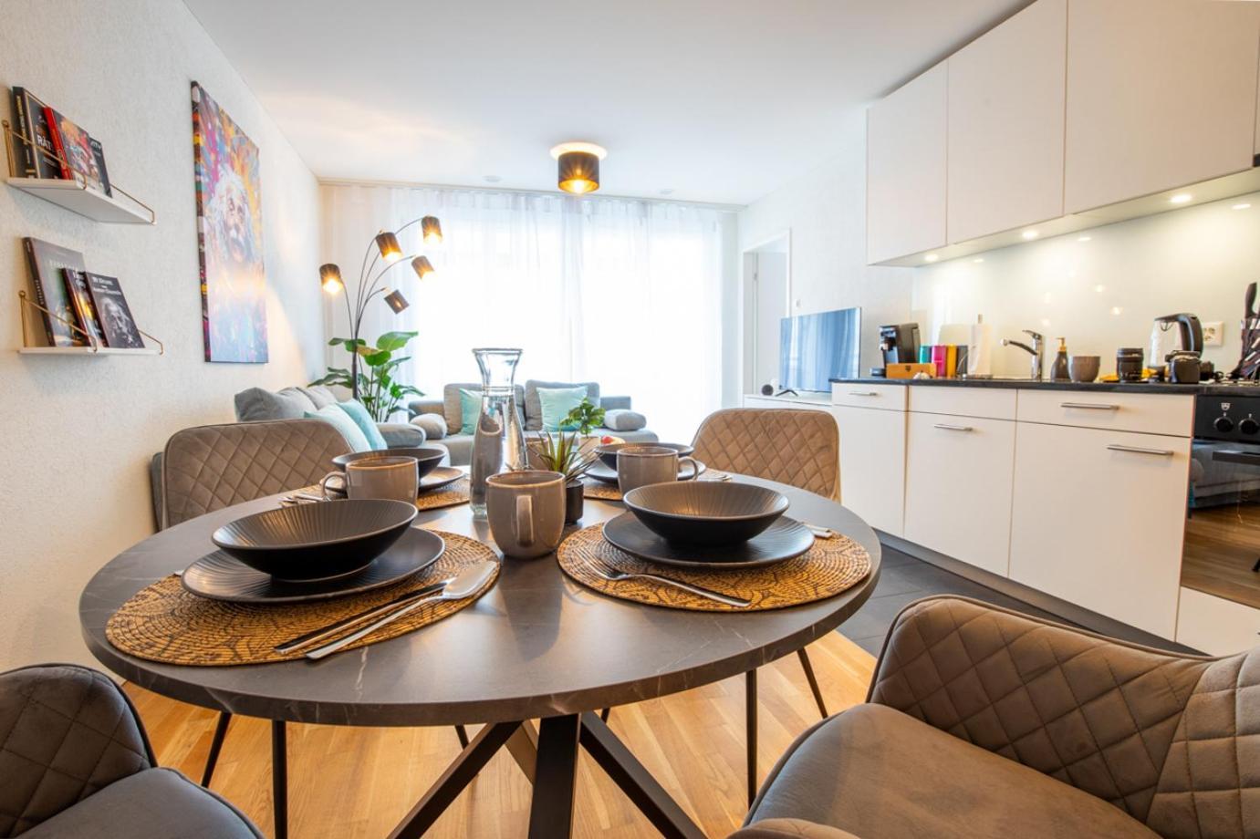 Apartment Special Einstein I Basel, Messe Kleinbasel 10-star