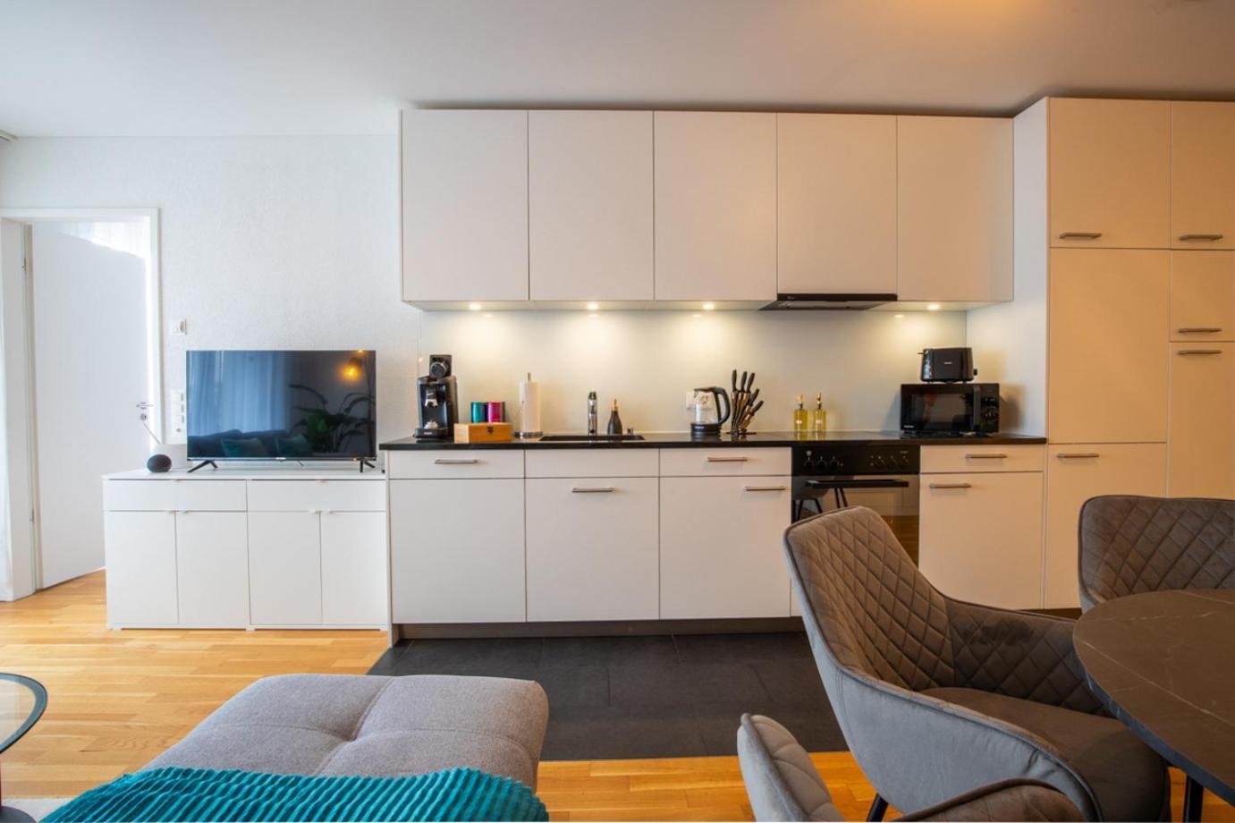 Apartment Special Einstein I Basel, Messe Kleinbasel 10-star